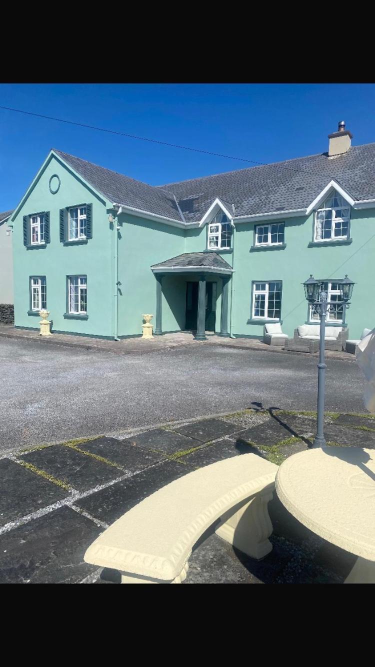 Kielty'S Of Kerry Bed And Breakfast วอเตอร์วิลล์ ภายนอก รูปภาพ