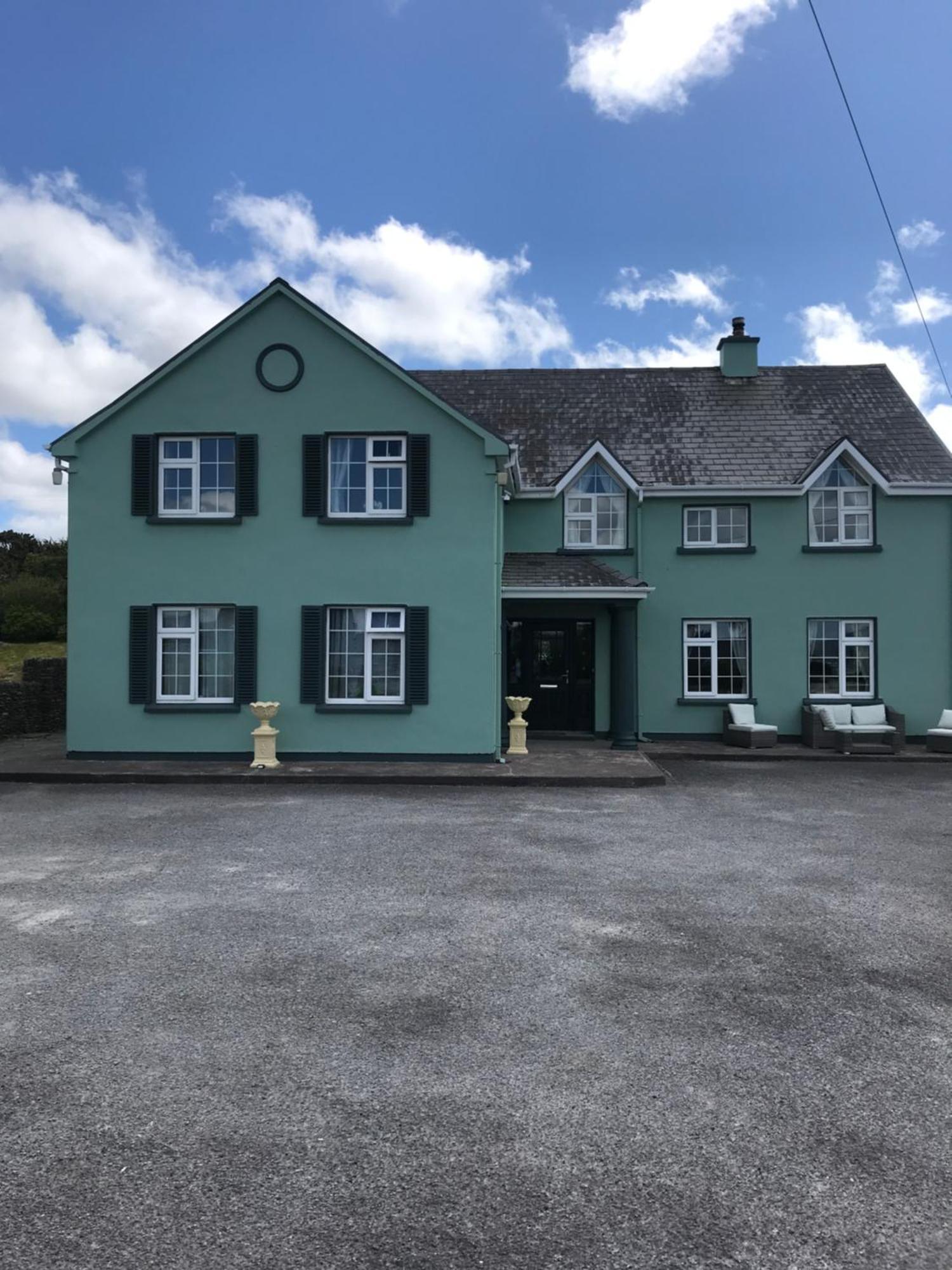 Kielty'S Of Kerry Bed And Breakfast วอเตอร์วิลล์ ภายนอก รูปภาพ